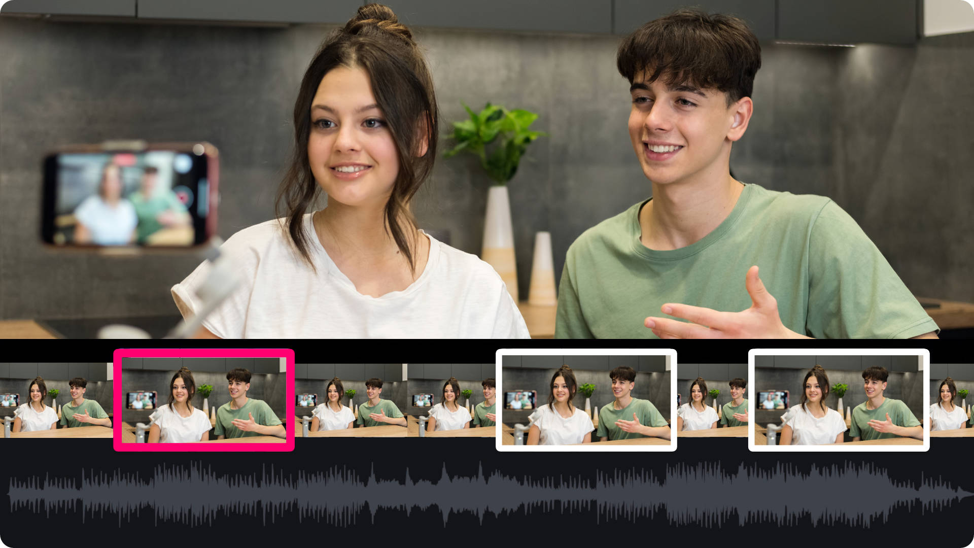 Vidyo.ai | Make engaging short clips from longer videos for social media.